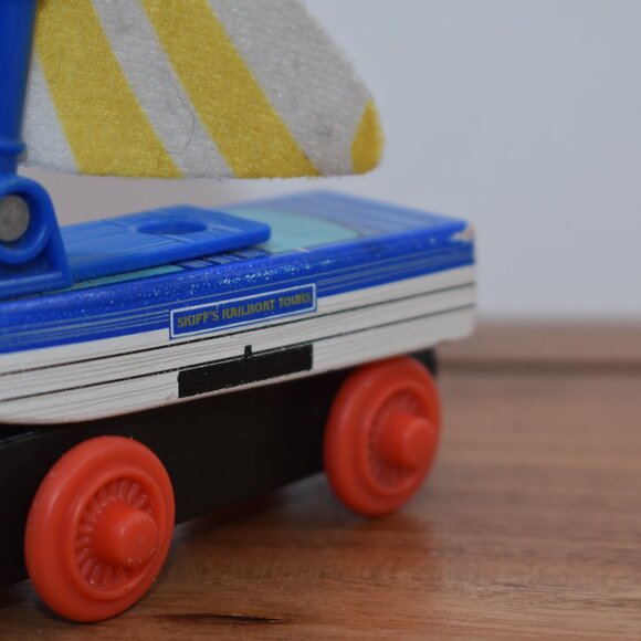 SKIFF Magnetic Railboat 2012 Thomas & Friends Wooden Railway Fabric Mast… - Picture 4 of 10